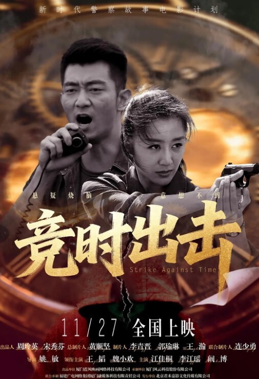 20209623419用户上传邻家乖乖女戴着大框黑色眼镜在床上尽显清纯的样子 - 银色导航